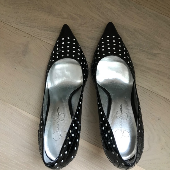 JESSICA SIMPSON Black with  White Polka Dot Heels - Picture 4 of 5